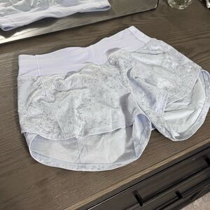 Lululemon Athletica speed up short 4”